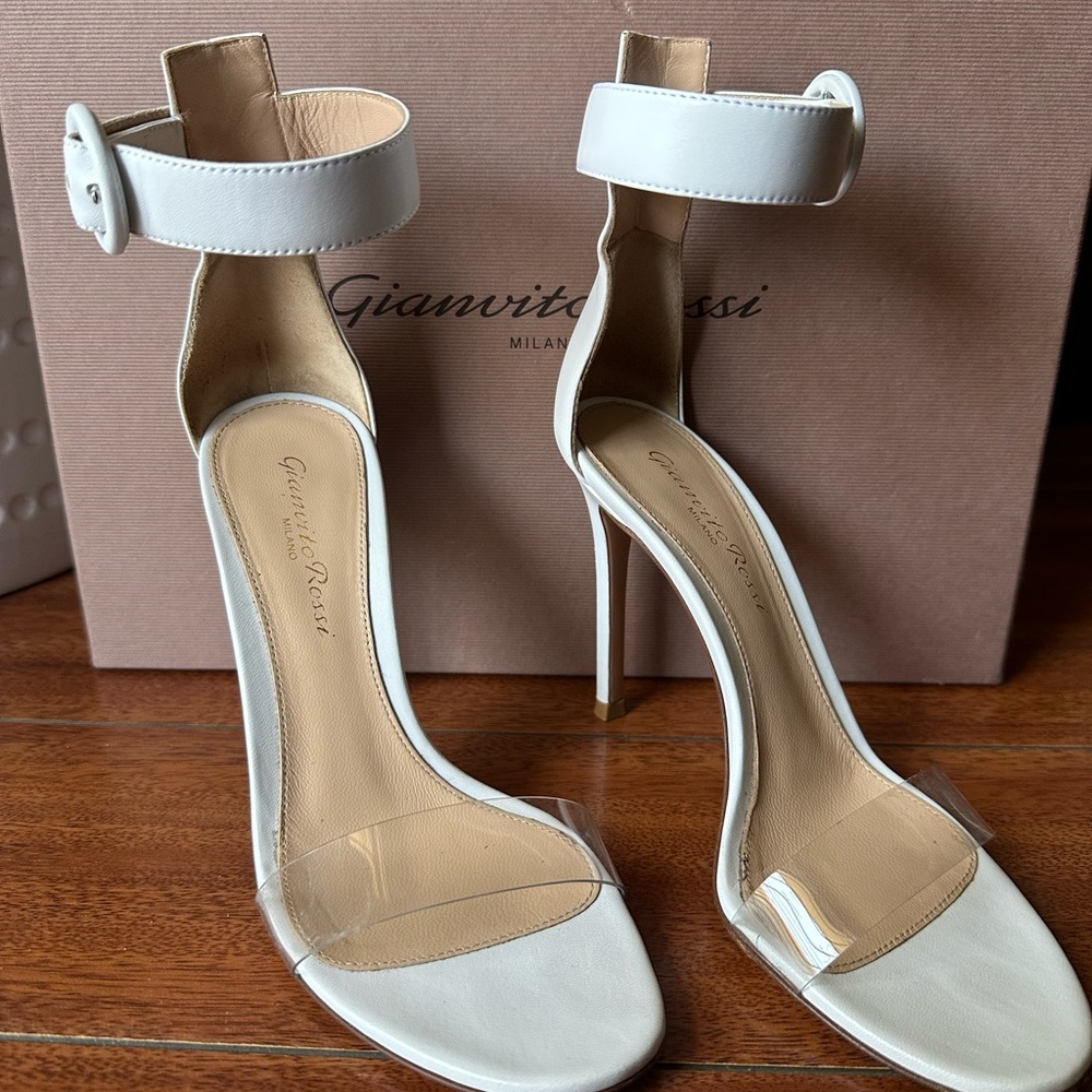 Gianvito Rossi Stella White Sandals Size 35